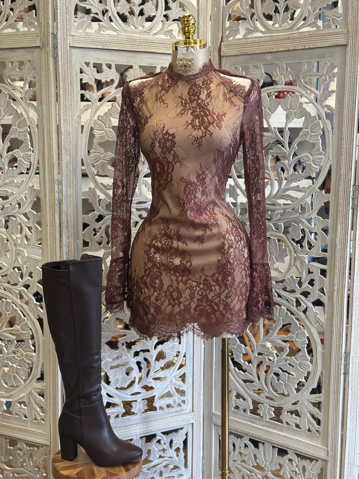Brown Nude Lace Mini Dress - No estira … not Stretchy SIZE UP