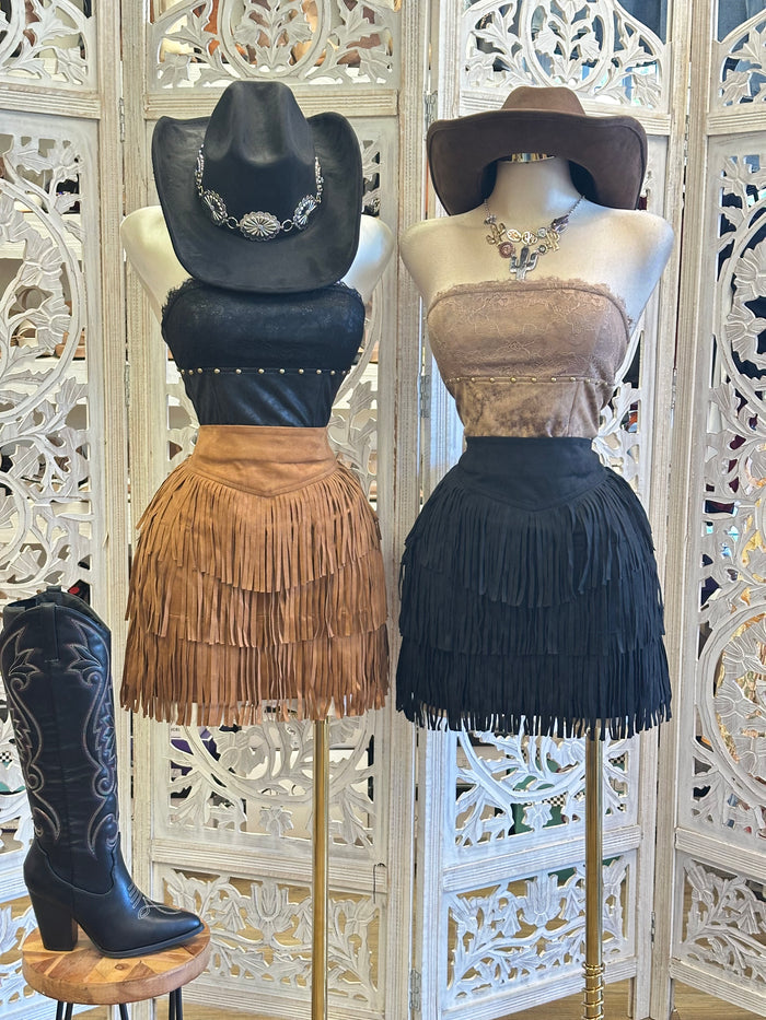 Fringe Tiered Mini Suede Skirt-No Estira , Not Stretchy