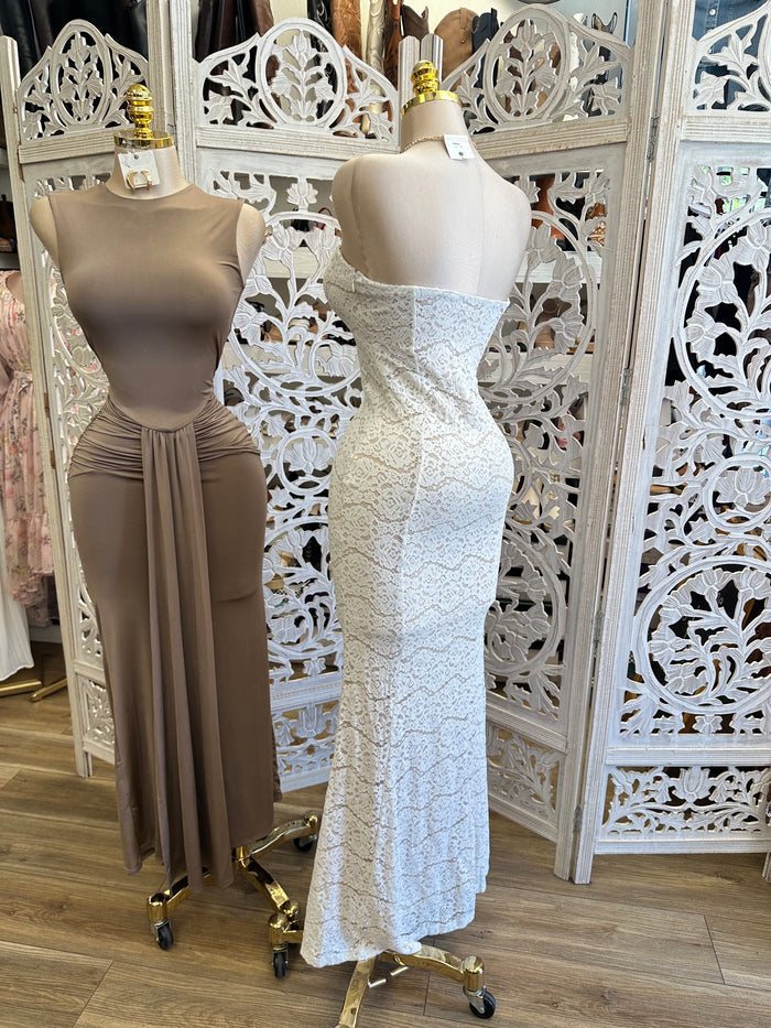 Heart line Lace Silhouette Dress- Estira, Stretchy