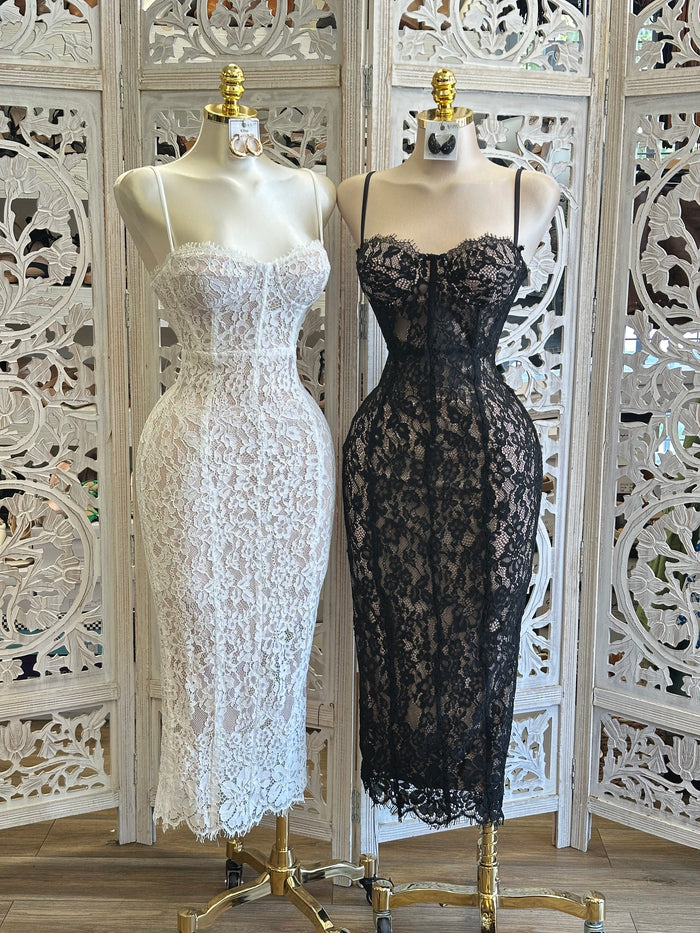 Lace Corset Lined Dress- not Stretchy, no Estira