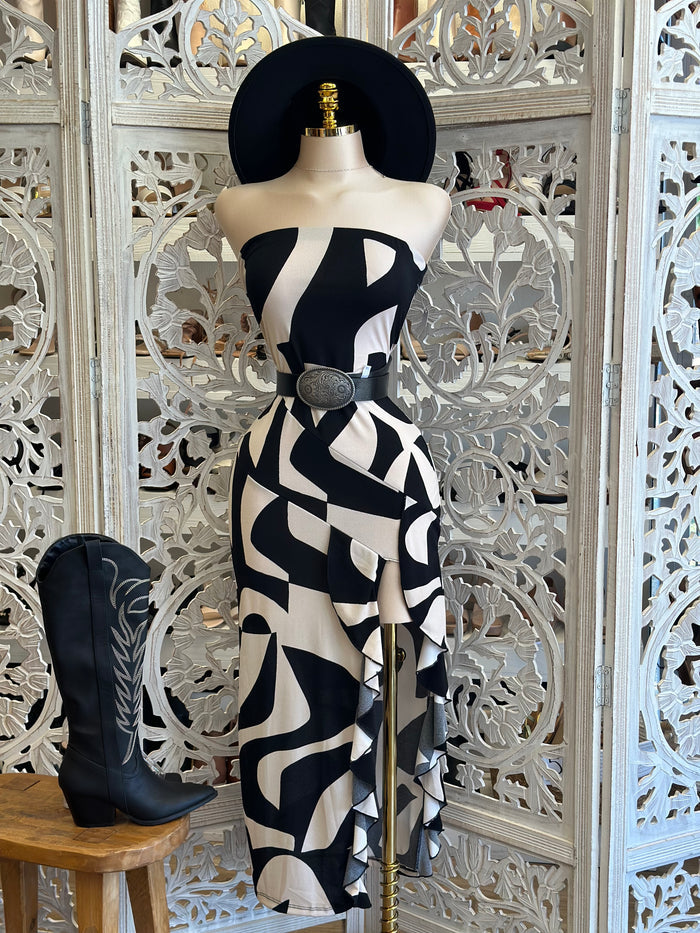 Patterned Strapless Ruffled Dress- Stretchy, Estira
