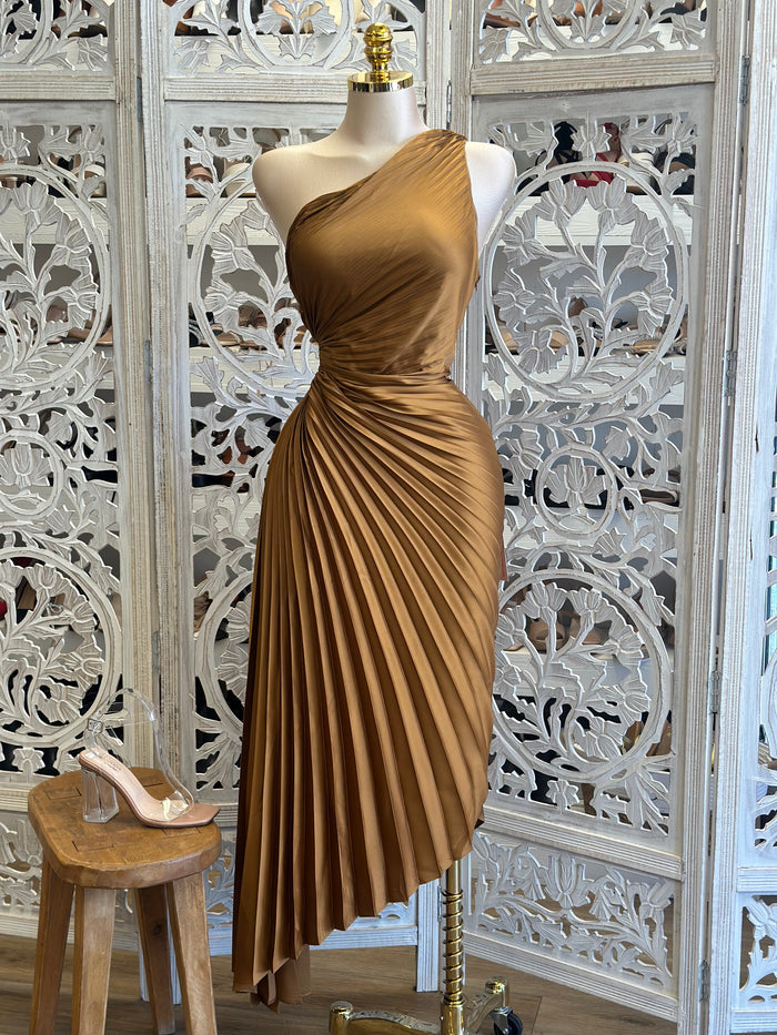 Rust Pleated Cutout Dress- Slightly Stretchy, Estira Poco