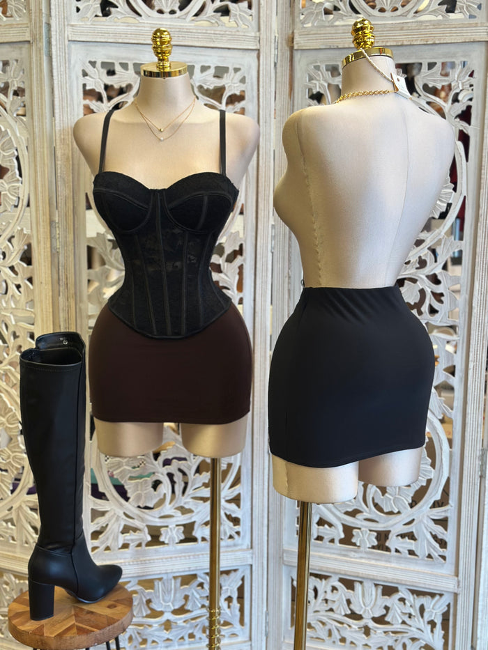 Solid Mini Low Rise Skirt- Slightly Stretchy , Estira Poco