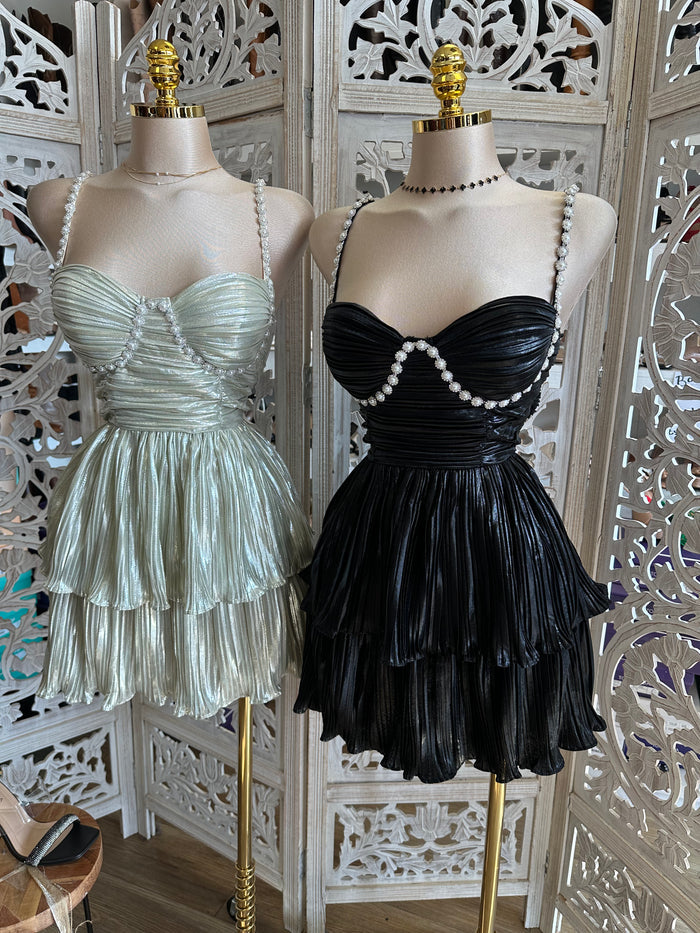 Metallic Pleated Mini Dress- Slightly Stretchy,no estira