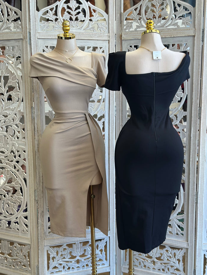 Asymmetrical Sleeve Slit Dress- Slightly Stretchy, Estira Poco