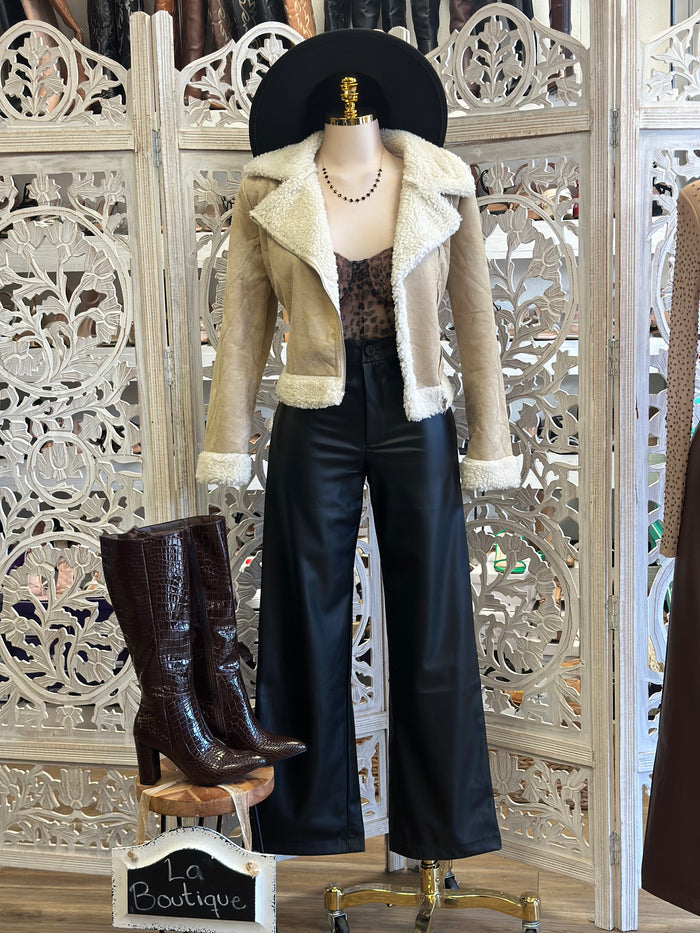 Beige Sherpa Suede Jacket- Slightly Stretchy, Estira Poco