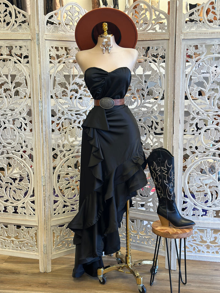 Black Heartlined High Low Dress- Not Stretchy, No Estira viene reducido