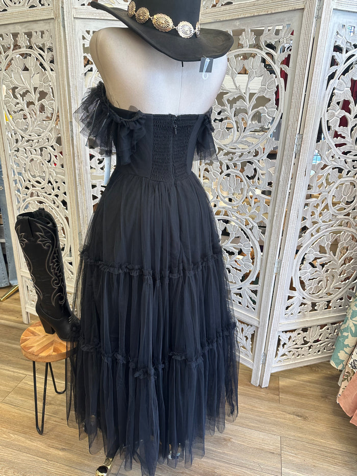 Black Tulle Maci Dress -Slightly Stretchy, Estira Poco