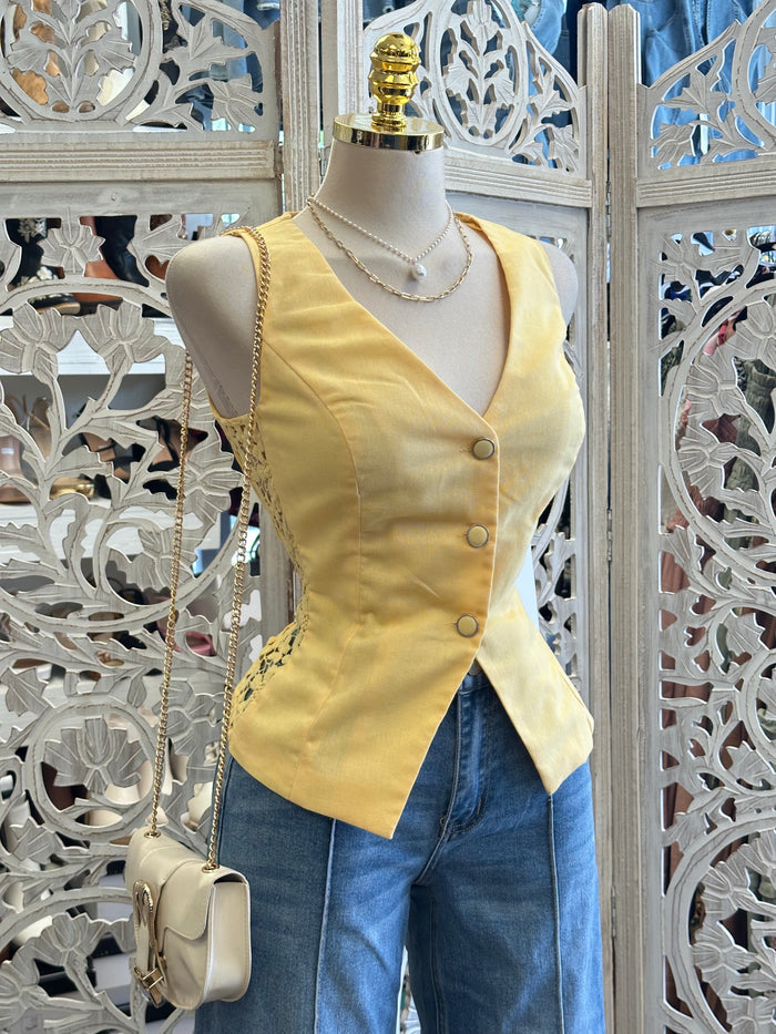 Button up Yellow Vest Top- Estira Poco, Slightly Stretchy
