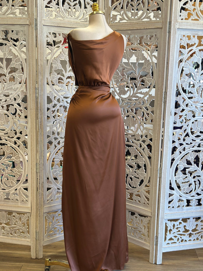 Draped Off Shoulder Brown Dress-No Estira, Not Stretchy