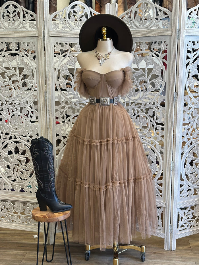 Earth Brown Tulle Maci Dress -Slightly Stretchy, Estira Poco