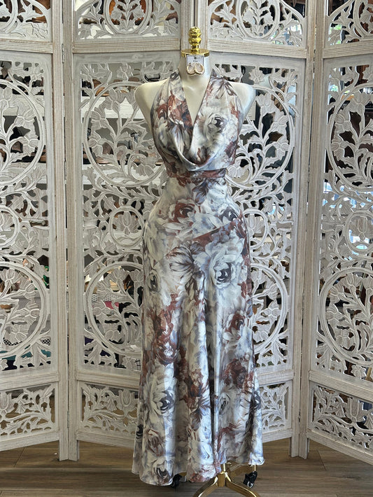 Floral Sketch Maxi Dress - No Estira , Not Stretchy