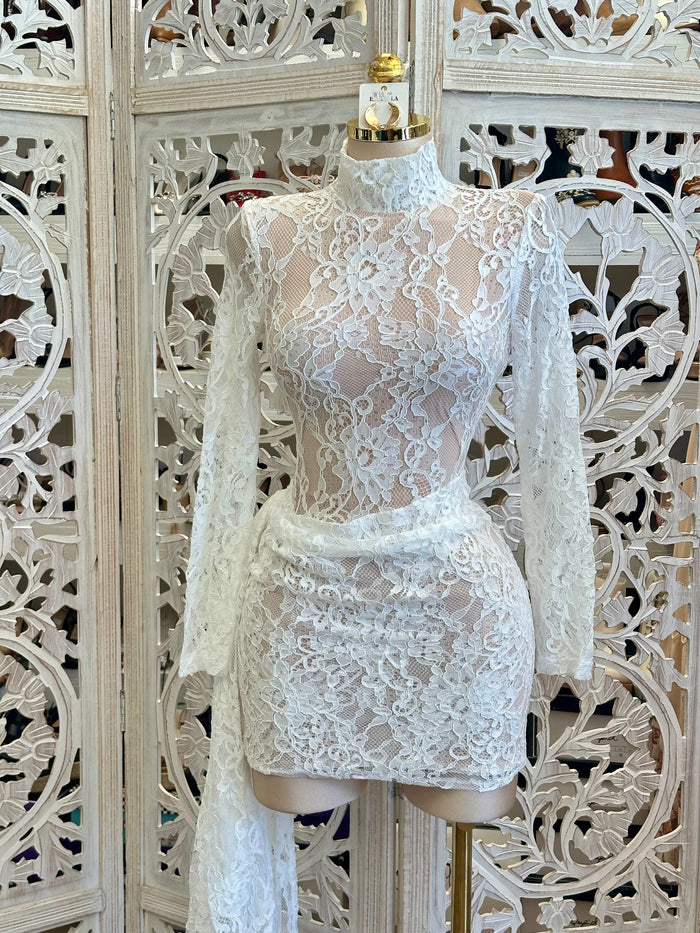 Full Lace Tailed Mini Dress- No Estira, Not Stretchy