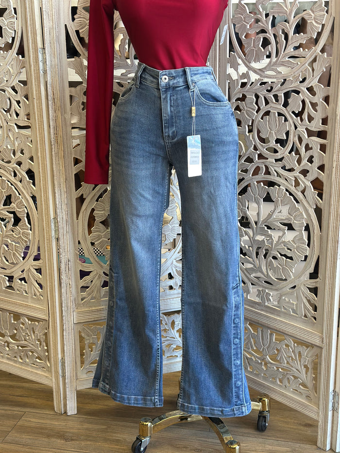 High Rise Denim Medium Wide Leg Jeans - Stretchy, Estira