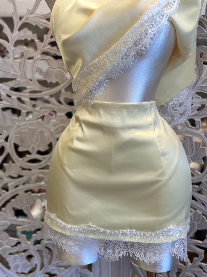 Lace Lined Butter Satin Set-Stretchy, Estira