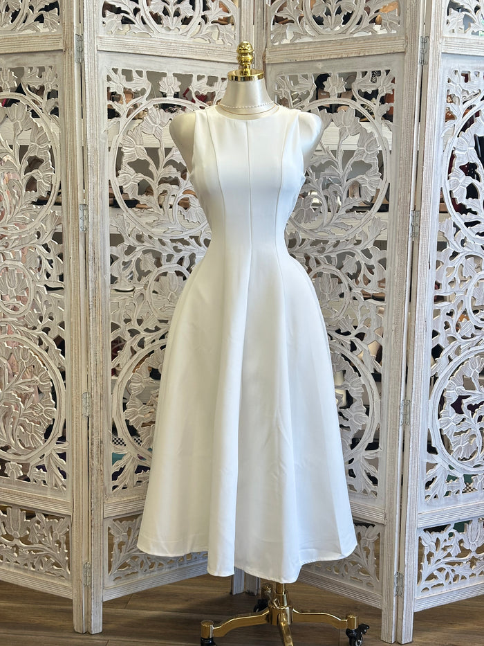 Lined Fit and Flare Dress- No Estira, Not Stretchy