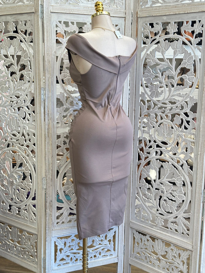 Neutral Wrapped Dress-Stretchy, Estira