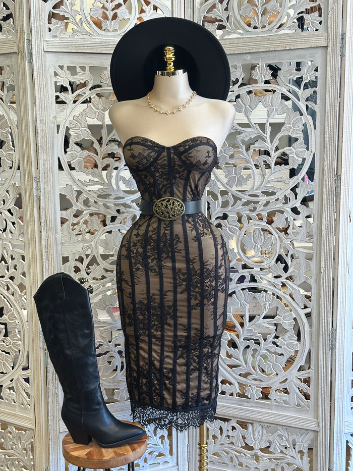 Nude Black Lace Dress- Slightly Stretchy, Estira Poco