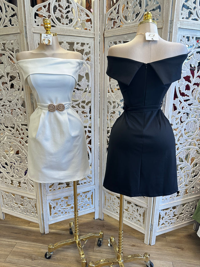 Off Shoulder Snail Belt Mini Dress -Estira Poco, Slightly Stretchy