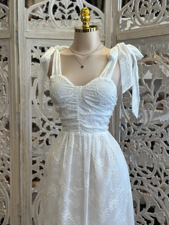 Ribbon Strap Embroidrered Dreamy Dress- Stretchy, Estira