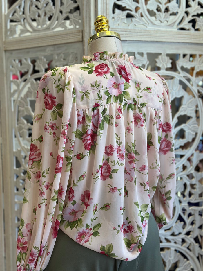Rose Floral Floral Blouse - Estira Poco , Slightly Stretchy
