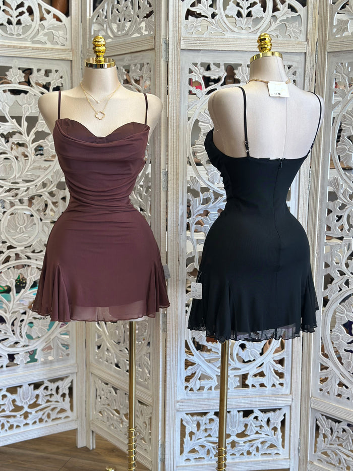 Ruffle Cami Mini  Dress - Estira, Stretchy..  viene reducido..