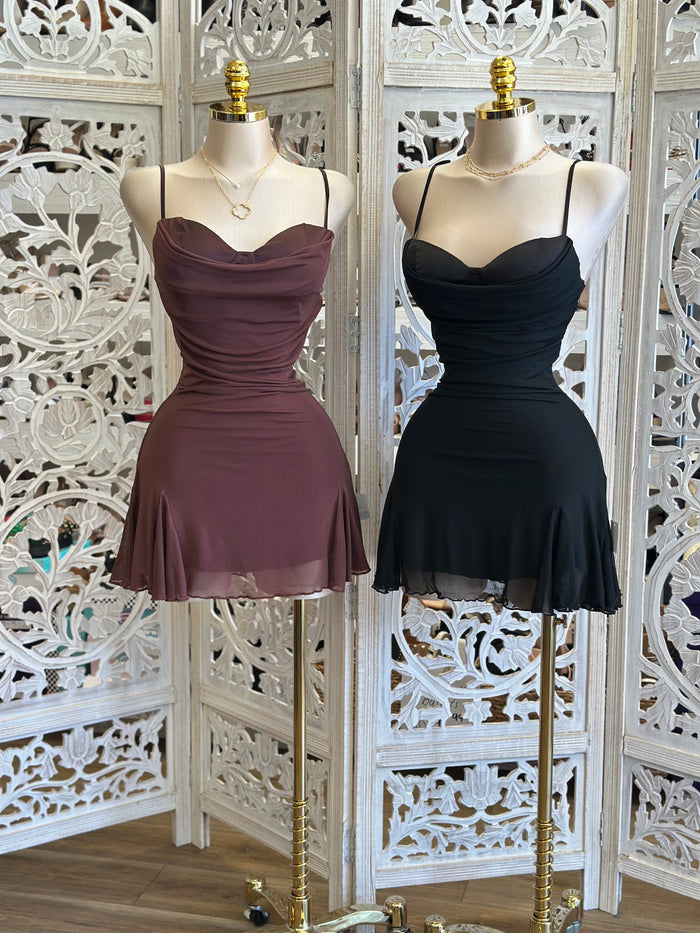 Ruffle Cami Mini  Dress - Estira, Stretchy..  viene reducido..