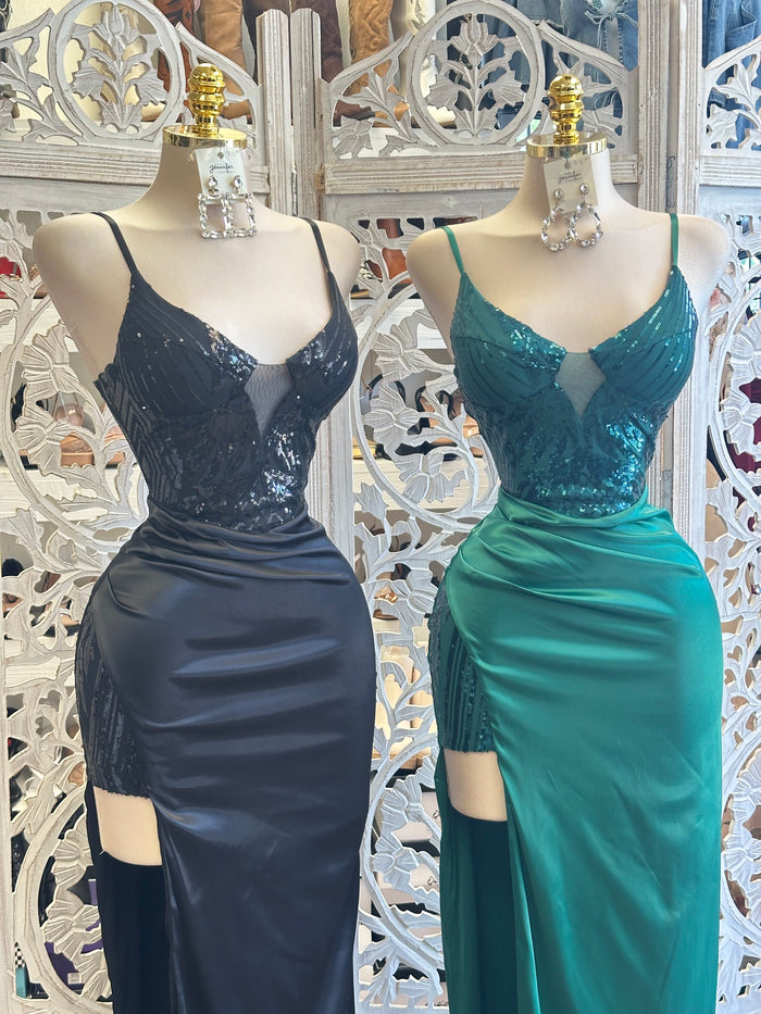 Sequin Satin Maxi Dress -Estira Poco ,Slightly Stretchy