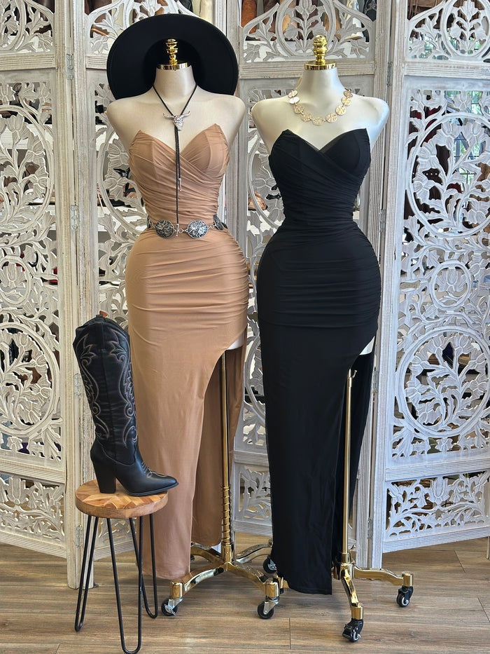 Sharp Strapless Slit Dress- Estira poco stretches a little