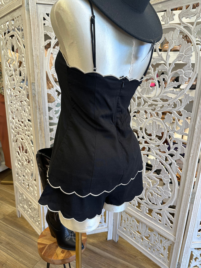 Shell Trim set- No Estira, Not Stretchy ..romper
