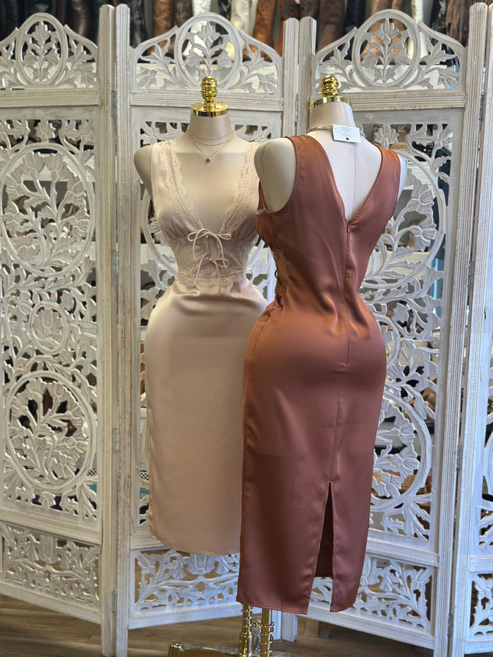 Silky Lace Lora Dress- No Estira, Not Stretchy