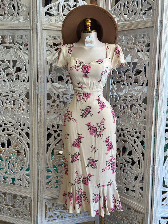 Smocked Floral Midi Dress-No Estira, Not Stretchy