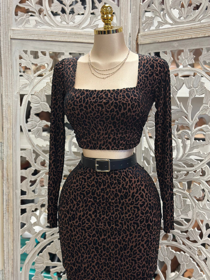 Square Neck Leopard Print Set - Stretchy, Estira