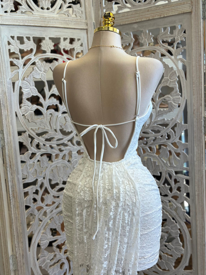 White Corset Lace Tailed Dress- Slightly Stretchy, Estira Poco