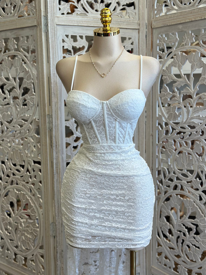White Corset Lace Tailed Dress- Slightly Stretchy, Estira Poco