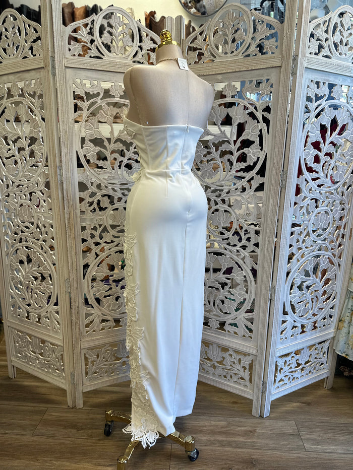 White Lace Lined Strapless Dress- Stretchy, Estira